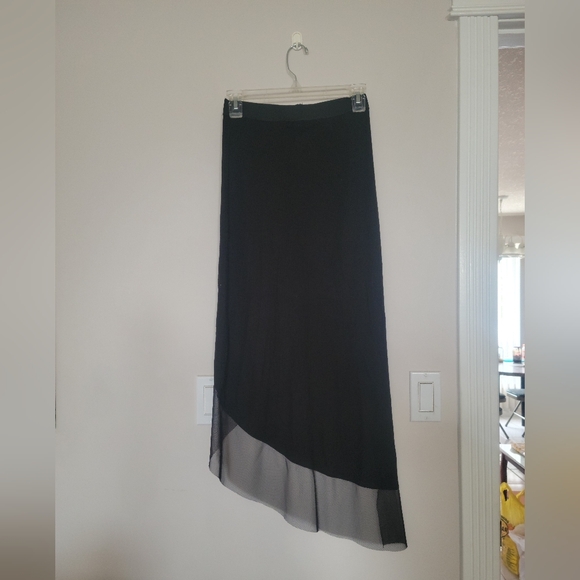 BCBGMAXAZRIA | Assymetrical Skirt - Size XXS - Picture 2 of 5